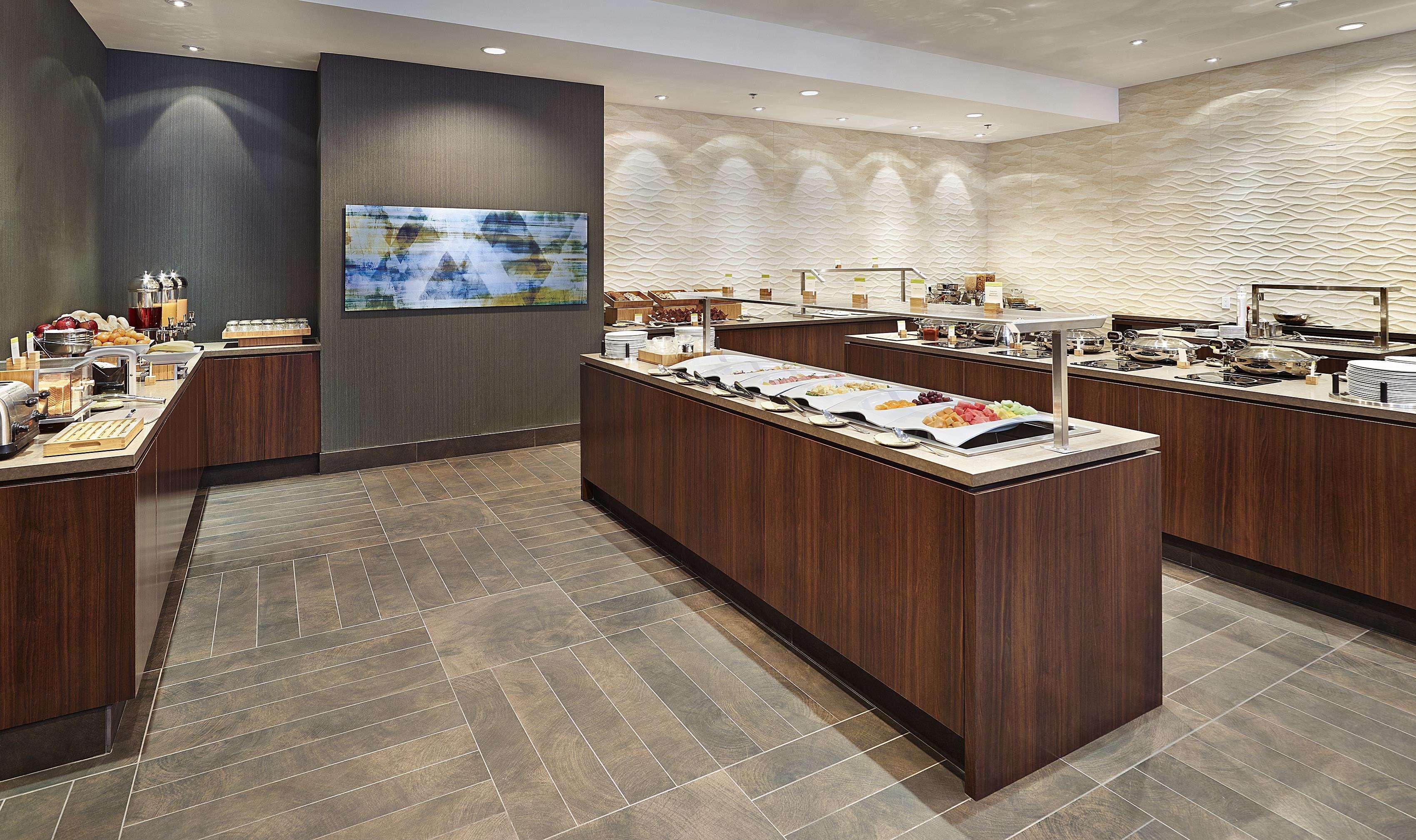 Doubletree By Hilton Hotel & Conference Centre Regina Luaran gambar