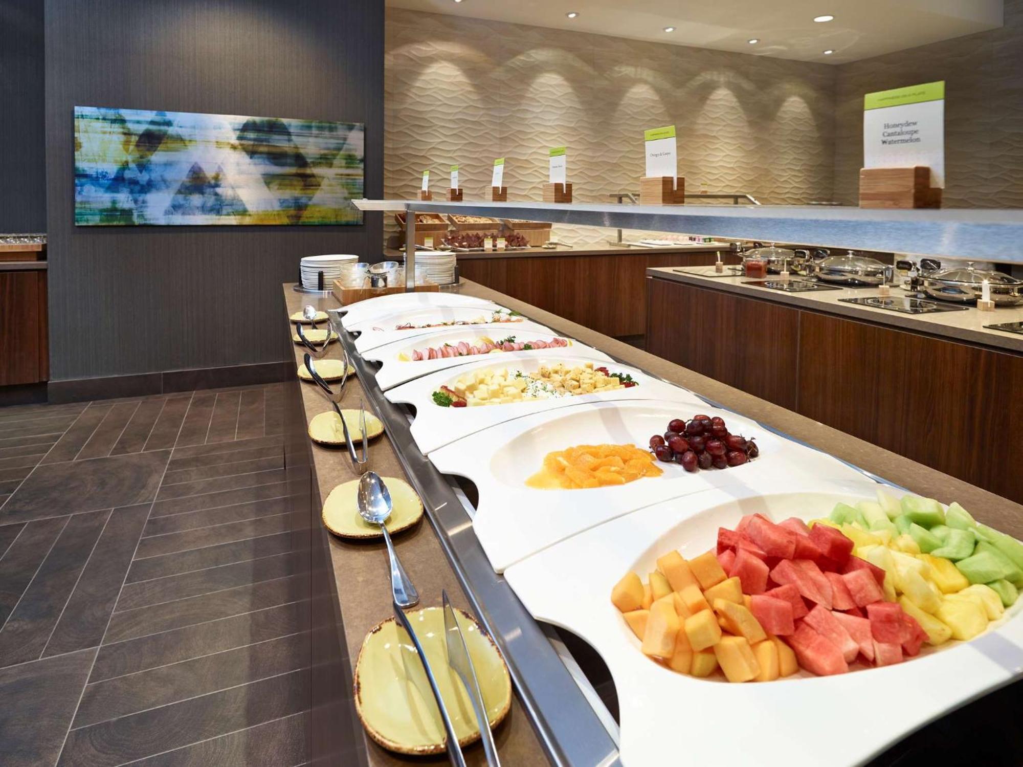 Doubletree By Hilton Hotel & Conference Centre Regina Luaran gambar