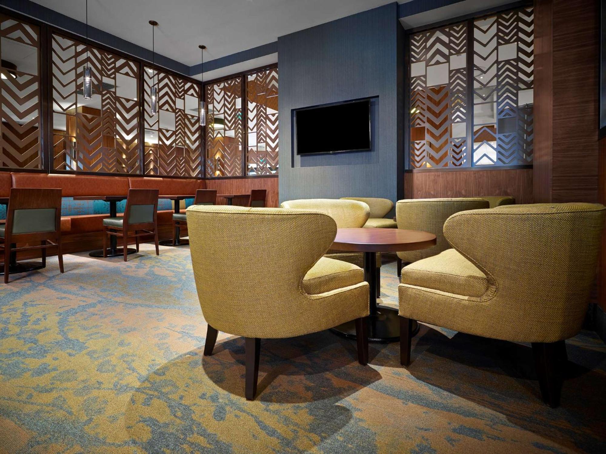 Doubletree By Hilton Hotel & Conference Centre Regina Luaran gambar